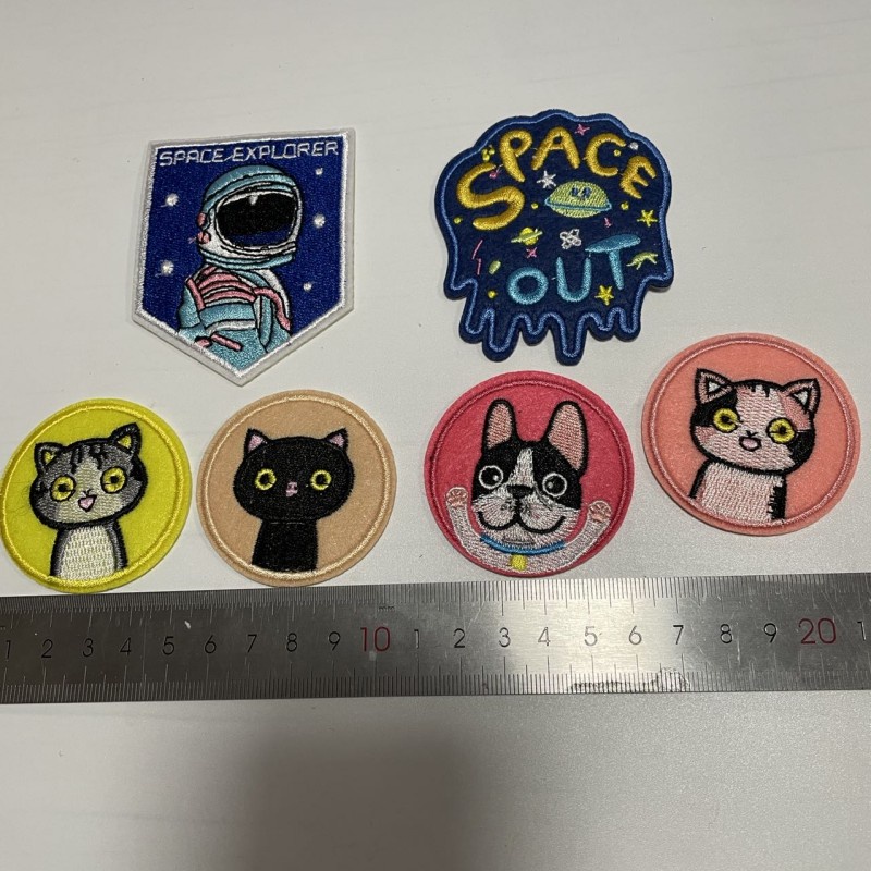 Sticker Ủi Thêu Hình Mèo Không Gian Dễ Thương