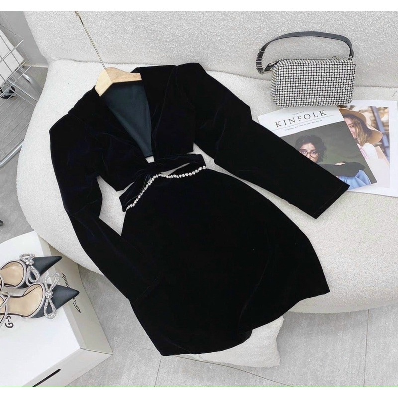 Set áo cut eo khuy bấm+ chân váy đính đá