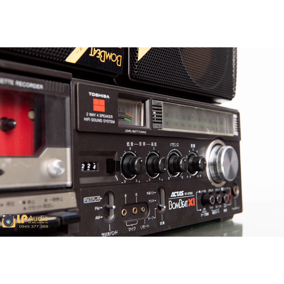 Radio Cassette TOSHIBA 8700