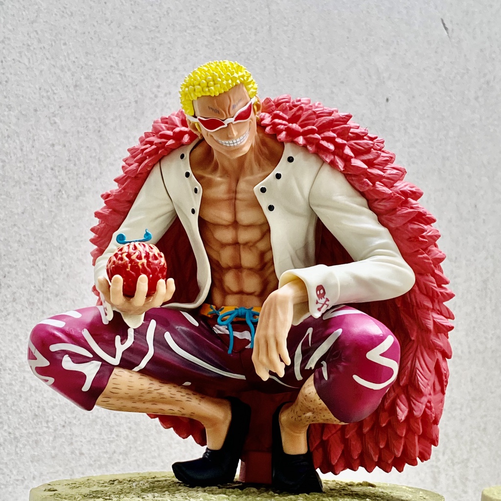 Doflamingo dáng ngồi cười cao 16cm - Doflamingo kèm 2 tay 2 đầu và 1 trái ác quỷ - One piece mô hình