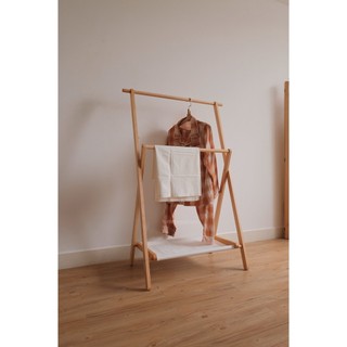Rack 02 - treo quần áo màu sồi