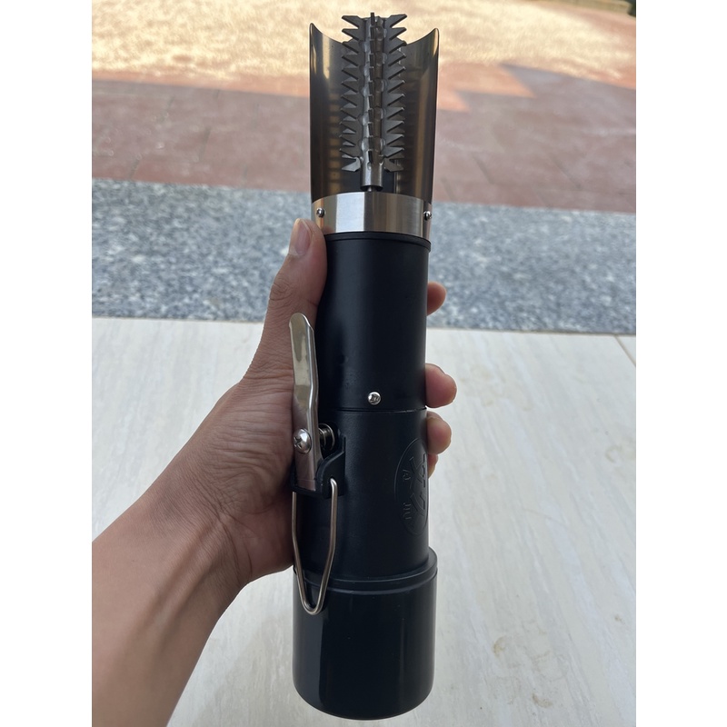 Máy đánh vảy cá cầm tay dùng cho gia đình hộ kinh doanh nhỏ lẻ, máy đánh vảy cá lóc mini giá bao nhiêu mua ở đâu