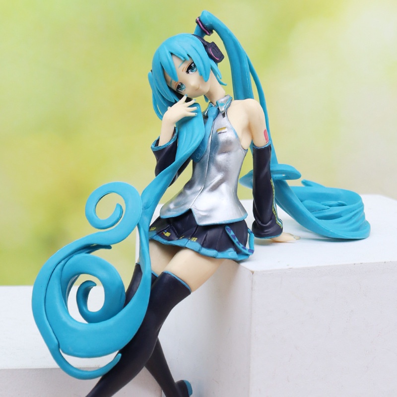 Mô Hình Nhân Vật Anime Hatsune Miku Bướm Bằng PVC Để Bàn Trang Trí