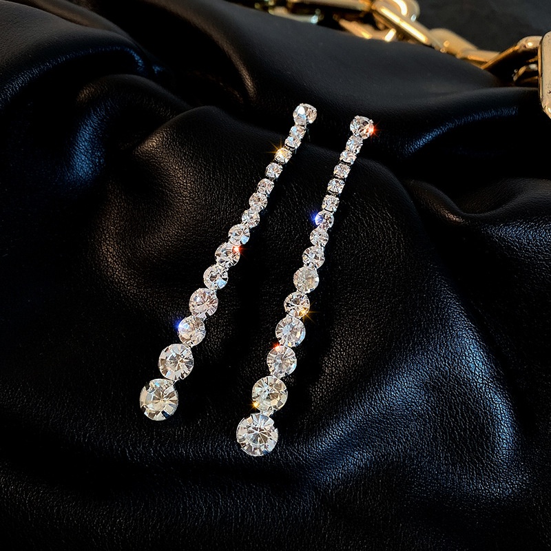 Khuyên Tai Đính Đá Cao Cấp Phong Cách Thời Trang Hàn Quốc