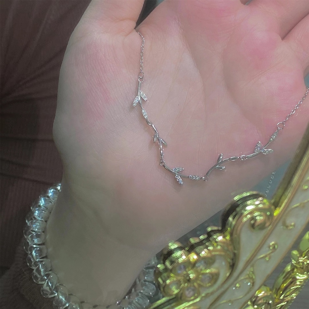 Vòng cổ Mặt Hình Lá Thiết Kế Đơn Giản Sang Trọng Cho Nữ