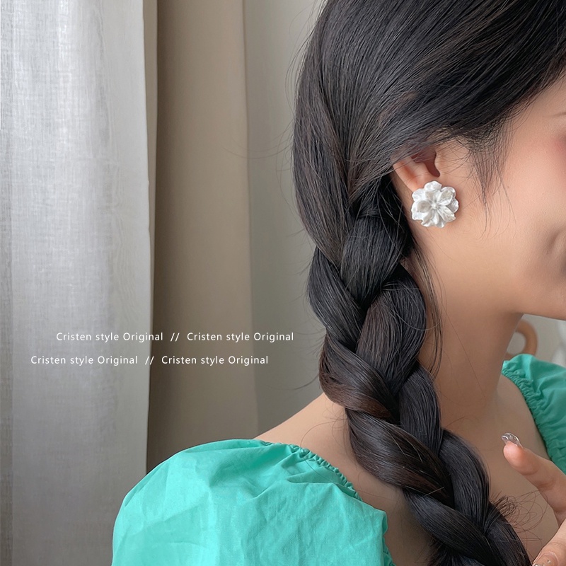 Khuyên tai DODDER hình hoa trắng ngọt ngào cho nữ