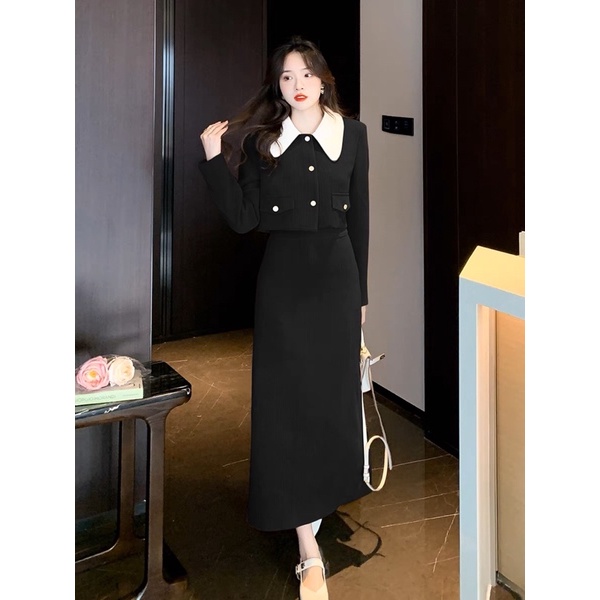 Set nhung mùa Thu áo dài tay cổ bẻ mix cùng chân váy suông dáng dài phong cách Retro