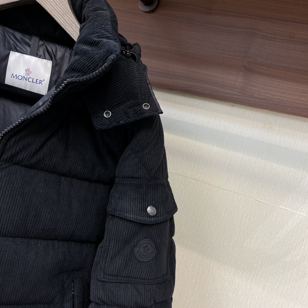 Áo khoác phao len tăm thời trang cao cấp Moncler thiết kế trẻ trung, năng động