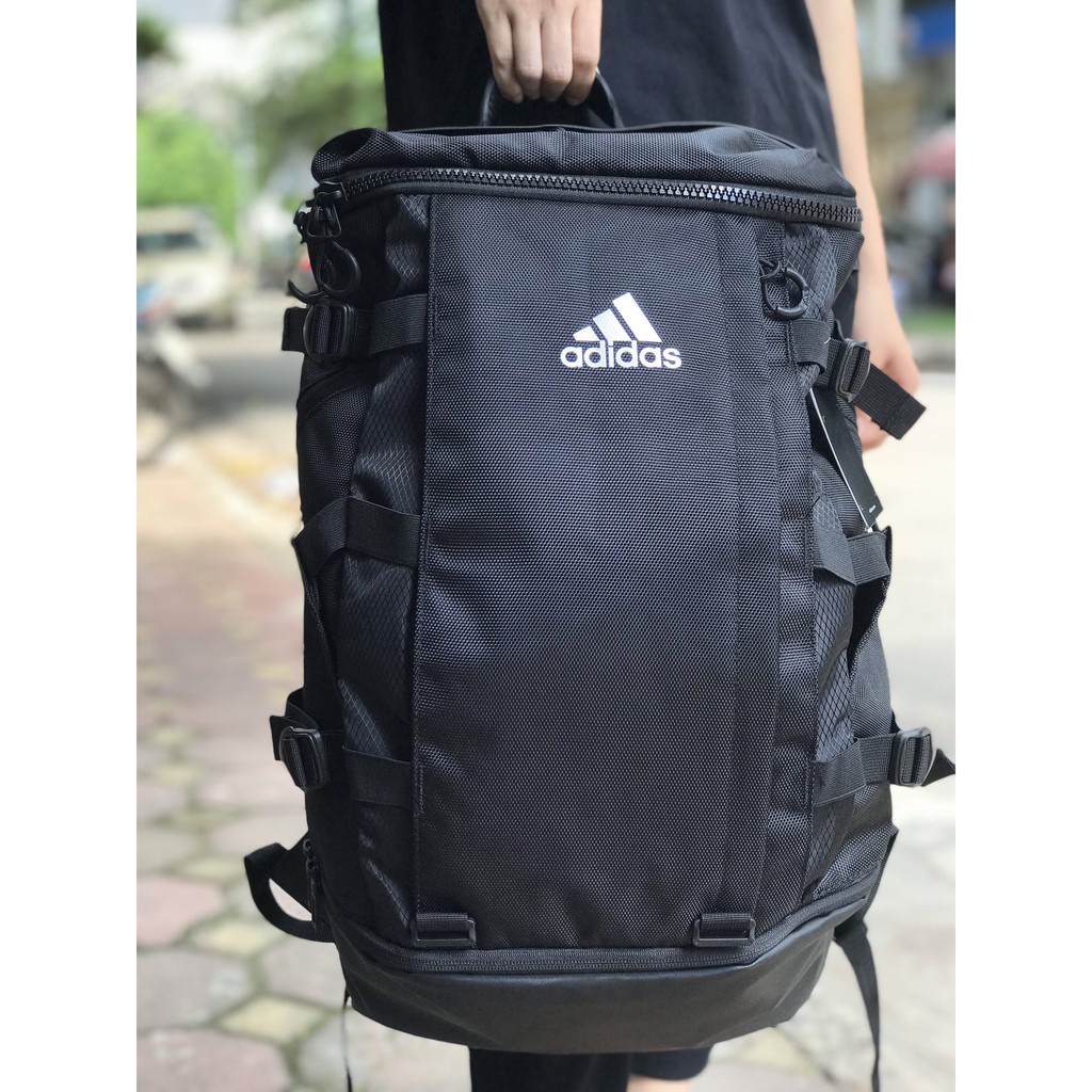 Balo Phượt Du lịch Ops có ngăn giày riêng chống dơ, ngăn laptop cùng nhiều ngăn nhỏ, thích hợp leo núi đi phượt