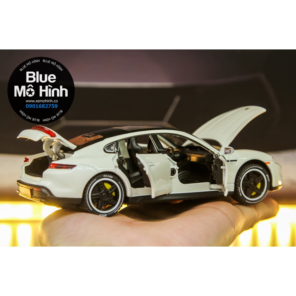 Xe mô hình Porsche Taycan 1:32