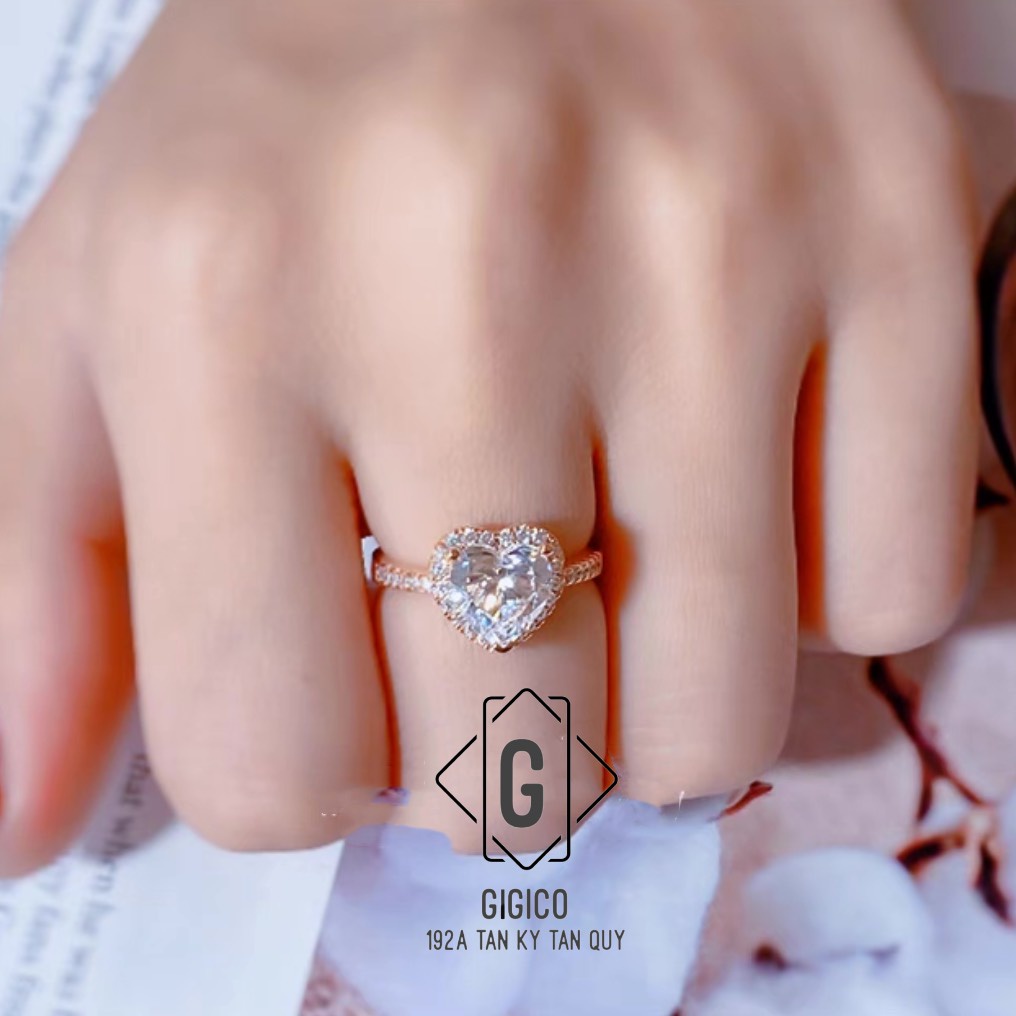 Nhẫn đá kim cương nhân tạo moissanite mặt trái tim