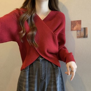 Áo len dệt kim cổ chữ V