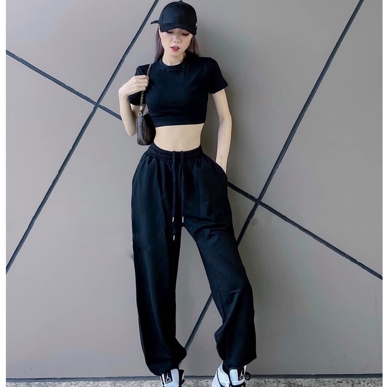 Set bộ nữ áo phông croptop cộc tay quần jogger thụng đồ bộ nữ thể thao SQ032
