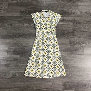 BEUCLOSET - Đầm sơ mi sát nách in hoa chất dày dặn