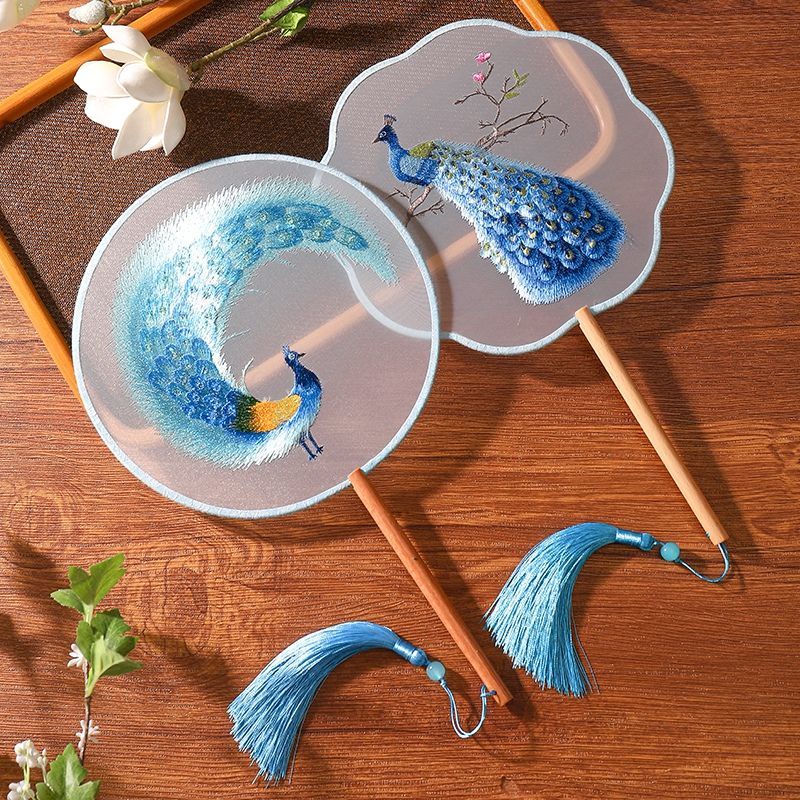 Quạt Hai Mặt Thêu Họa Tiết Phối Tua Rua Phong Cách Trung Hoa 12.29