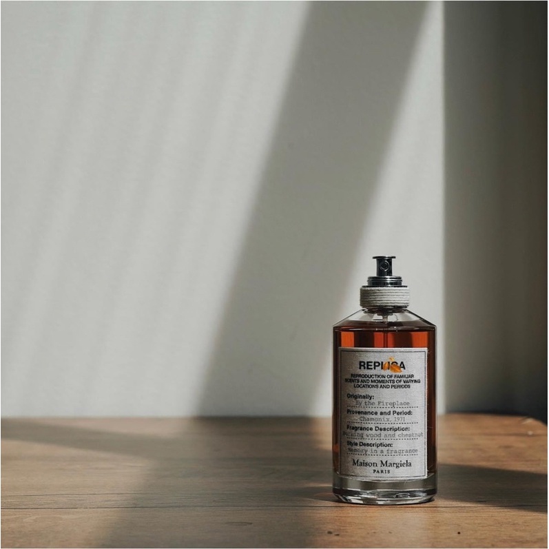 Nước hoa By the Fireplace