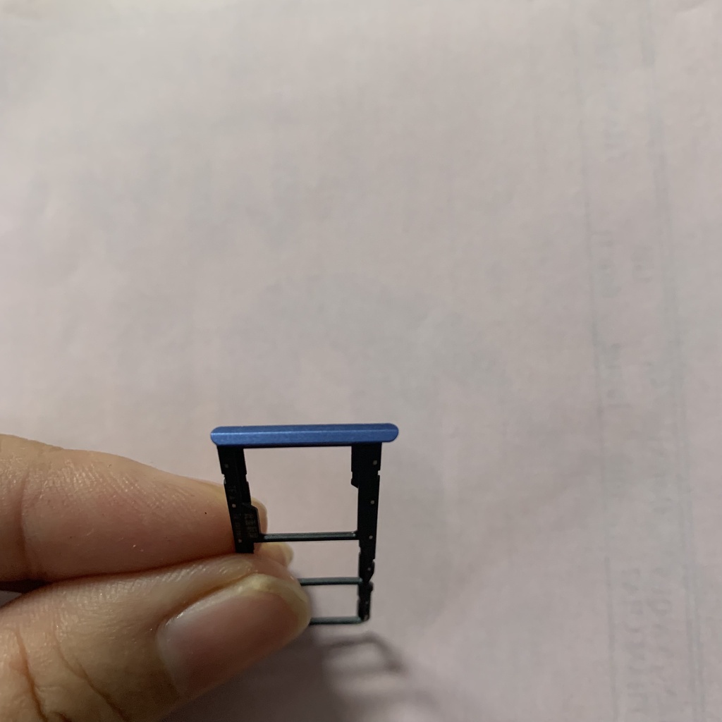 Khay sim điện thoại realme c12