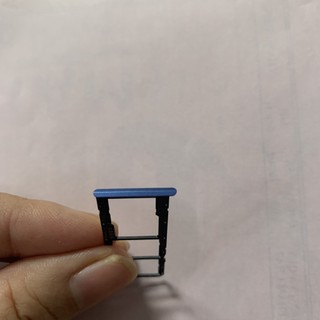 khay sim điện thoại realme c12