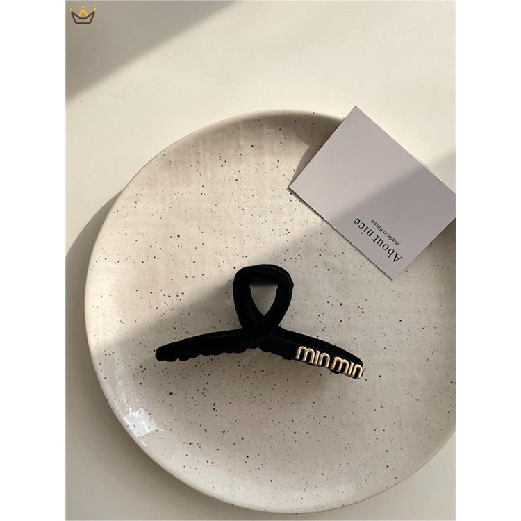 Kẹp Tóc Hình Cá Mập Màu Đen Chất Lượng Cao Cho Nữ JP6