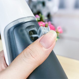 BÀN ỦI HƠI NƯỚC CẦM TAY LOCK&LOCK