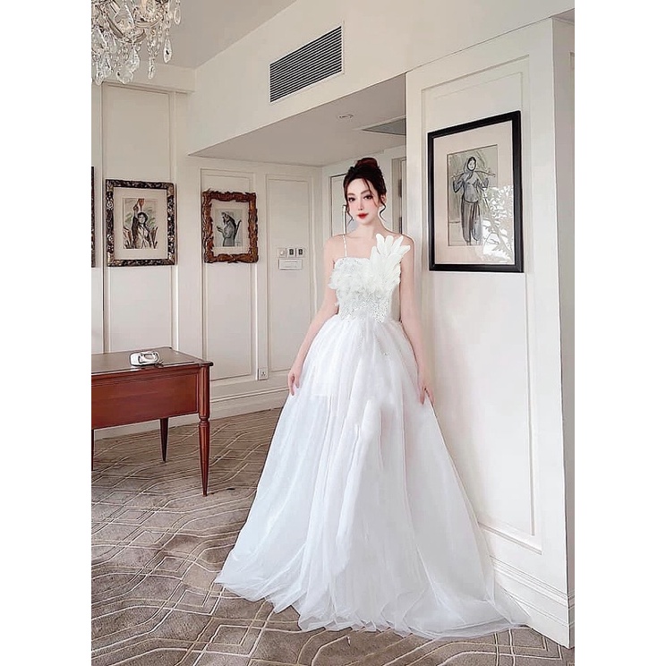 Đầm lưới kim sa lông. Có 1 màu. KÈm hình chụp thật 100%. Size dưới 54kg vừa. Đơn giản mà đẹp. Mua nhanh kẻo hết