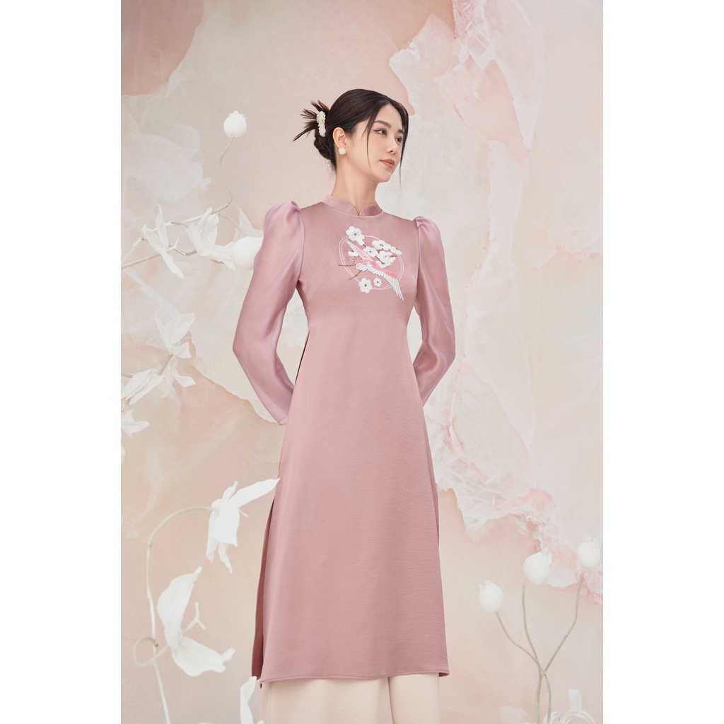 Set Áo Dài Tết Myan Thiết Kế Cổ Tàu Phối Tay Voan Bồng Họa Tiết Thêu Chim Hạc Hoa Lá Màu Hồng, Đỏ Svn122201