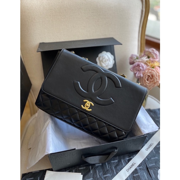 Túi xách công sở da mịn khoá vàng