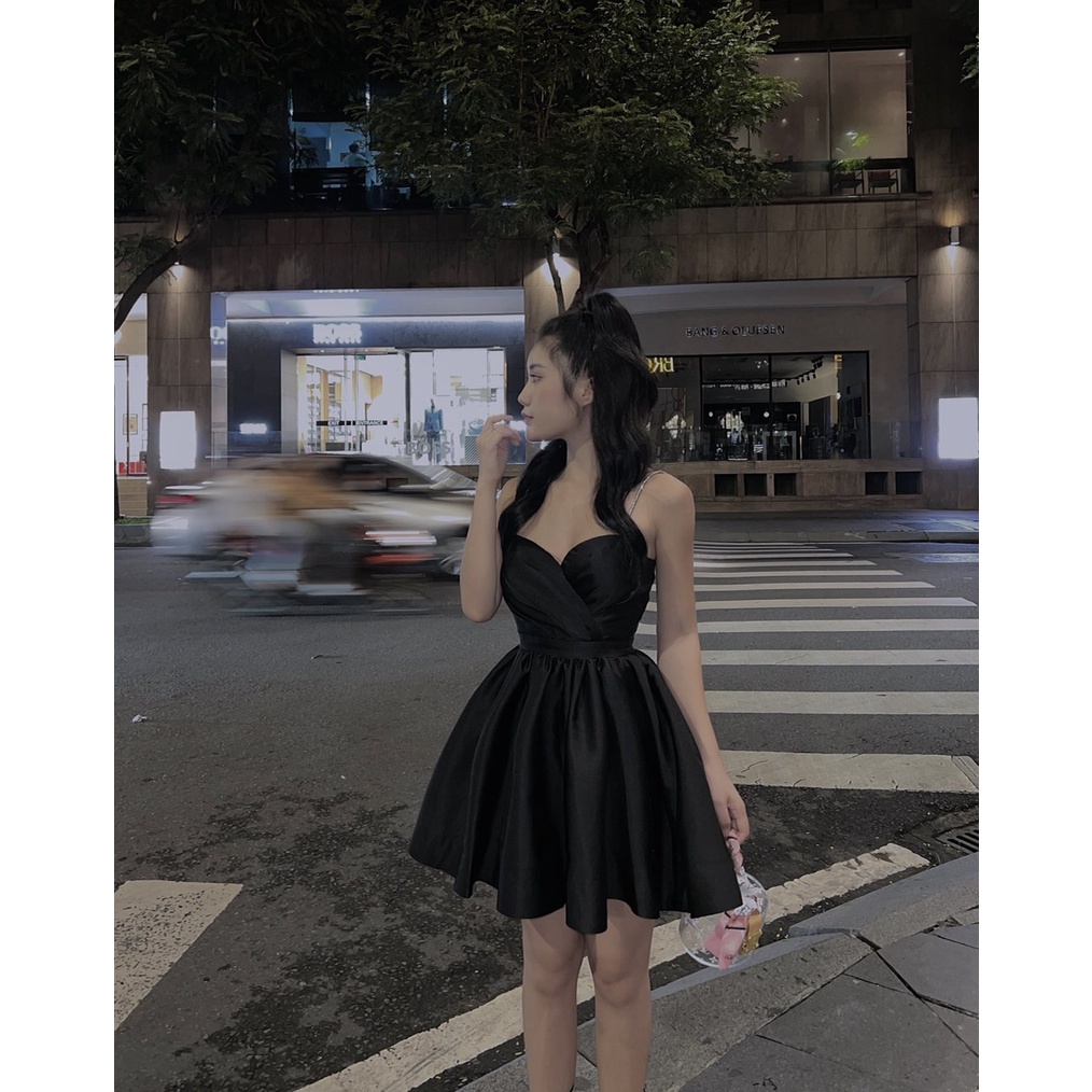 ĐẦM ĐEN 2S ĐẮP CHÉO BO EO XOÈ