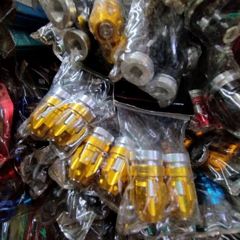 Van Vòi Kiểu Đầu Đạn risoma Gắn Cho Tất cả Các Dòng Xe Máy Nhôm CNC đủ màu