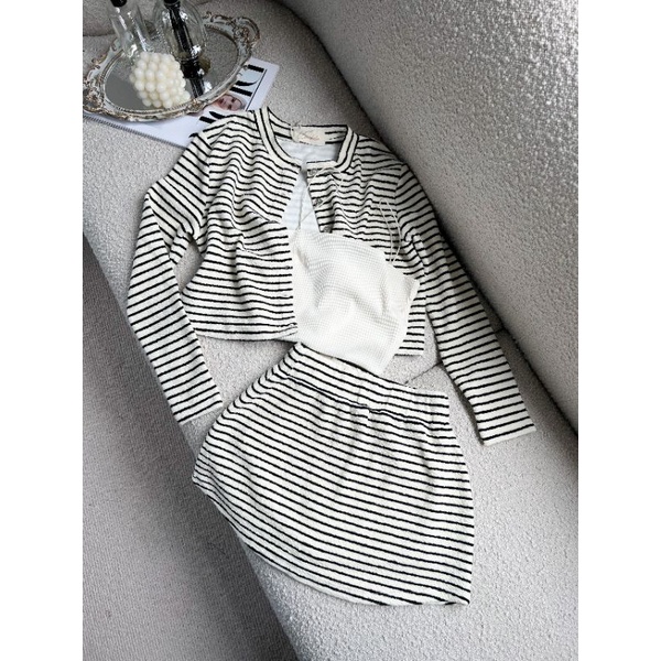 Sét 3 món áo tay dài chân váy ngắn Cocobebe