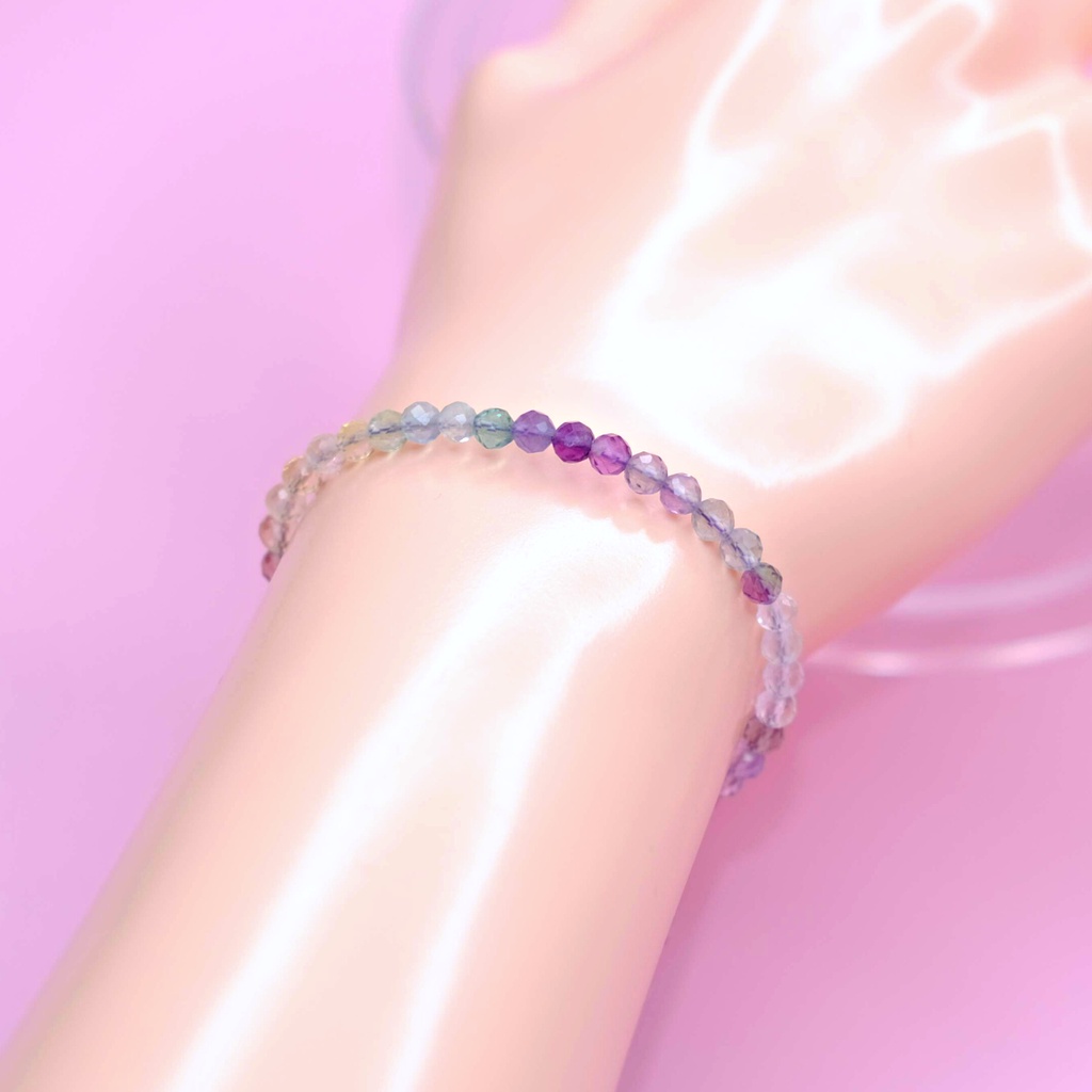 Vòng tay phong thuỷ Fluorite đa sắc UPCARA