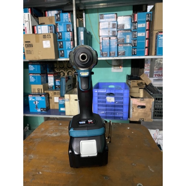 Máy Vặn Vít Dùng Pin 18V Makita DTD157 hàng bóc bộ mới 100%