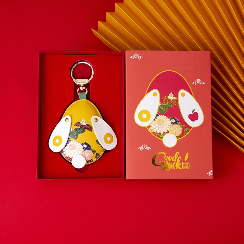Móc khóa thỏ thần tài da kèm hộp xịn sò chất liệu Da PU kiểu dáng dễ thương, làm quà tặng,trang trí balo túi xách-Ráp
