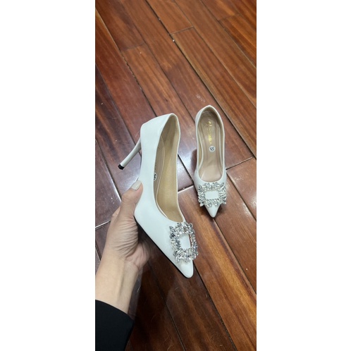 Giày cao gót chất da 7 phân mũi nhọn kín gót gắn đá hoa sang chảnh