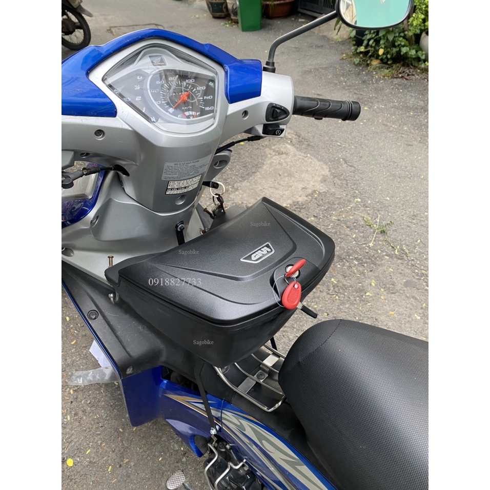 Thùng giữa Wave RSX 110 2015, thùng givi G10N kèm bát gắn chuẩn Wave RSX 2015, hàng givi chính hãng, bảo hành 2 năm