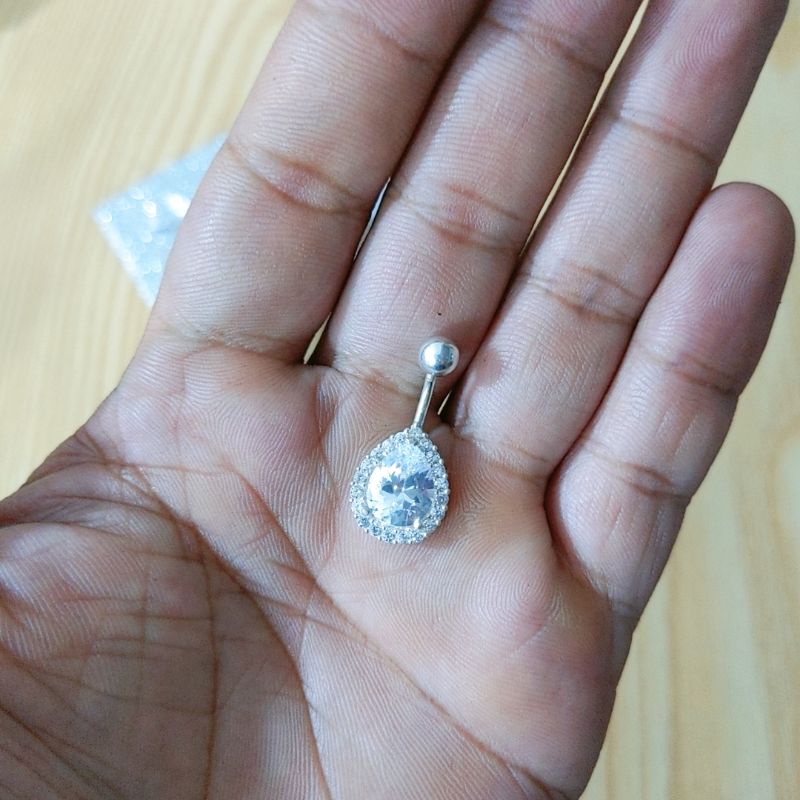 Khuyên rốn bạc giọt nước