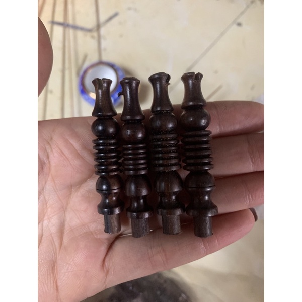đầu cầu mun lồng khuyên . mào