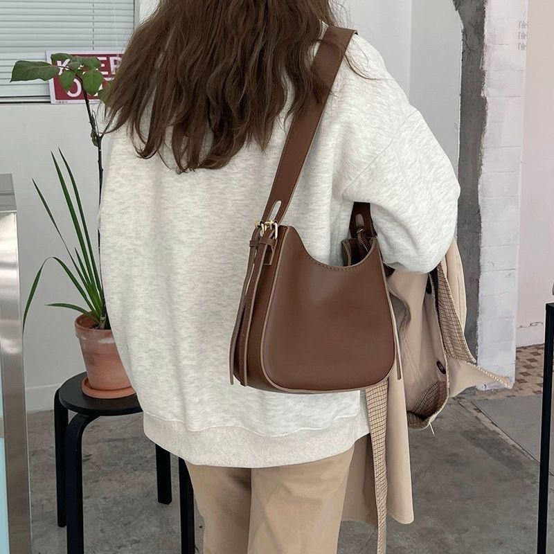 Túi Đeo Chéo, Kẹp nách Vintage Quai Bản Dây to 2 Màu Đen, Nâu
