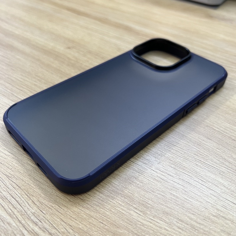 Ốp lưng iPhone 14 Pro Max x-level frosted sand lưng nhám