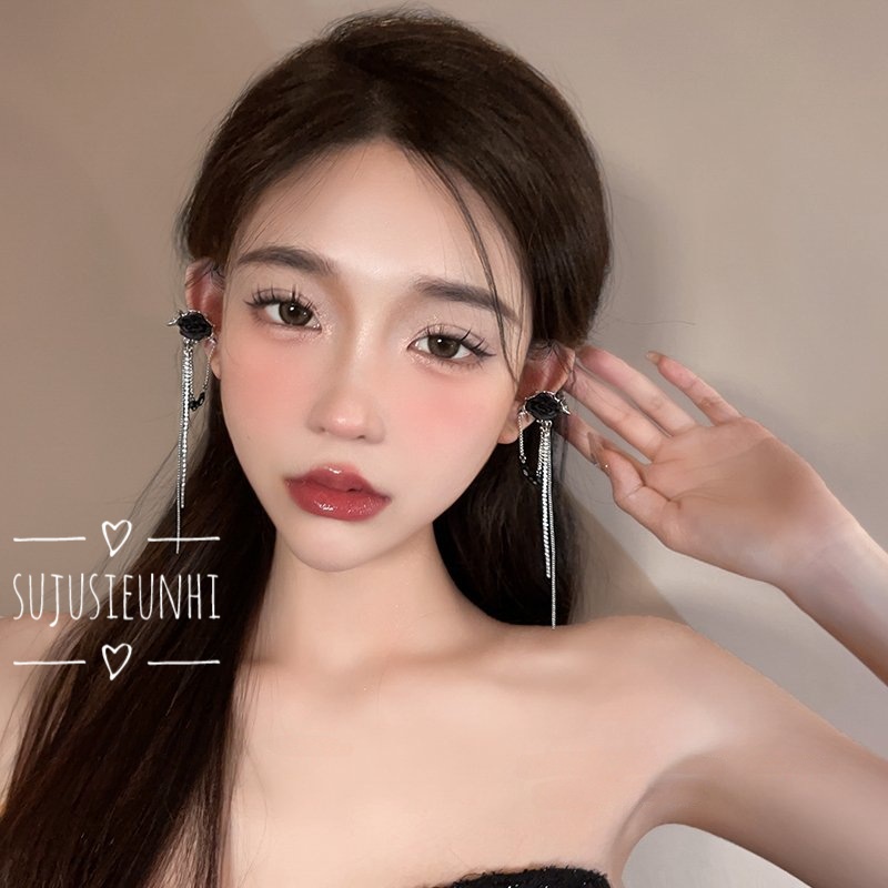 (KHÔNG XỎ) Khuyên tai hoa hồng đen có tua rua dây dài quý phái