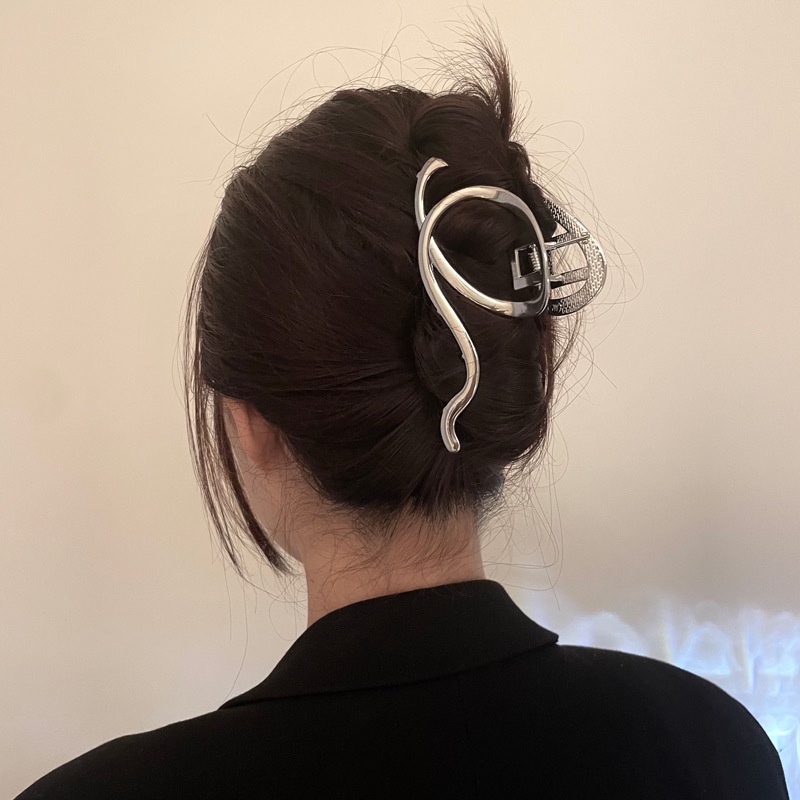 Kẹp Tóc Hình Cá Mập Phong Cách Retro Hàn Quốc