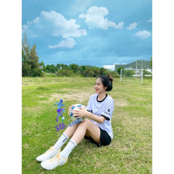 Bộ quần áo bóng đá CLb Liverpool trắng thun mè xịn 2022