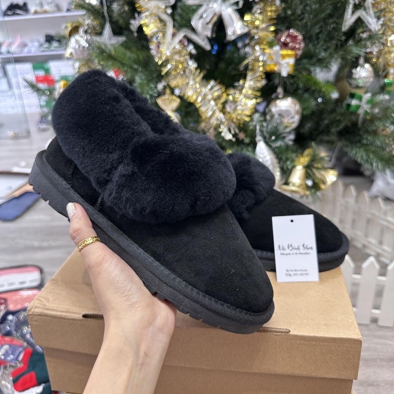 Bốt cổ lông U.G.G