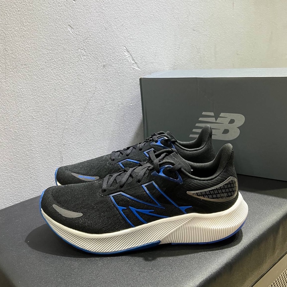 Giày New Balance FuelCell Propel V3 Thể Thao Thời Trang Nam Nữ Có Sẵn MFCPRCD3