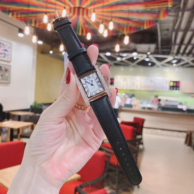 Đồng hồ đeo tay WWOOR nữ dây da mềm, hàng full box, thẻ bảo hành 12 tháng Mai Luxury Watch W 8806