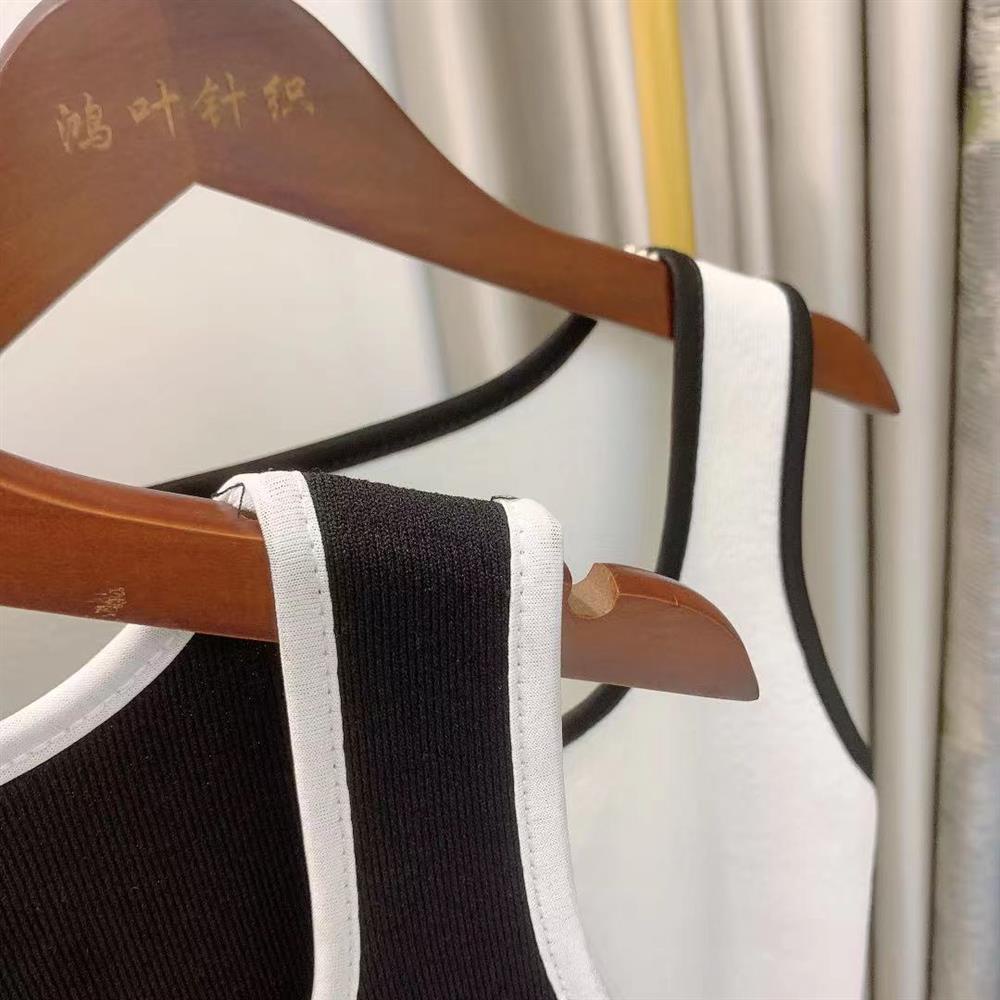 Áo Hai Dây Dệt Kim Dáng Ôm Thêu Chữ Thời Trang Xuân Hè Cho Bạn Gái