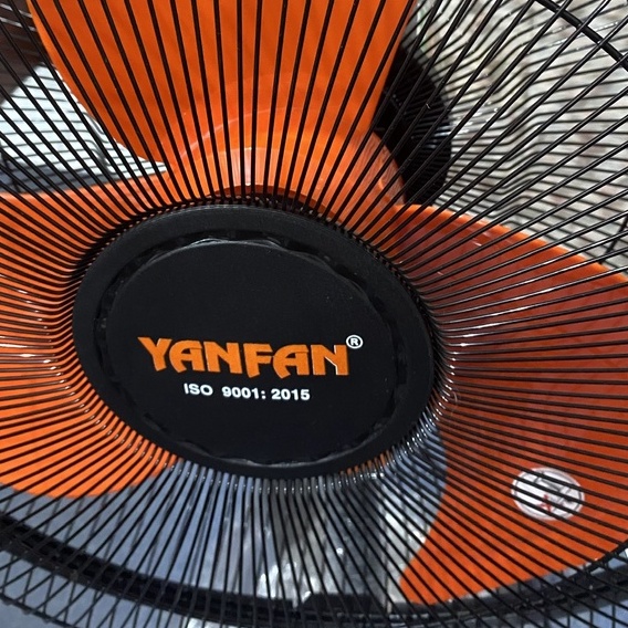 Quạt đứng siêu bền Yanfan, cánh 45, môtơ đồng 100%, BH 2 năm, ship hỏa tốc