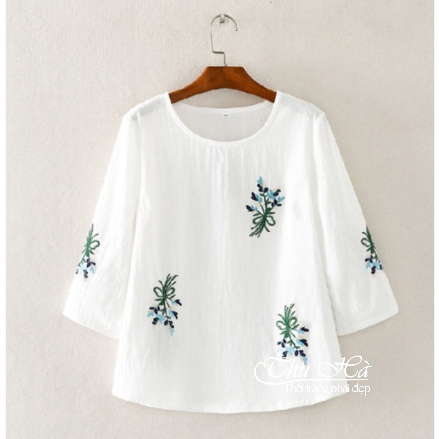 Áo trung niên nữ cổ tròn tay lỡ thêu hoa Thu Hà form rộng bigsize chất liệu đũi tơ mềm nhẹ mát AKH.54