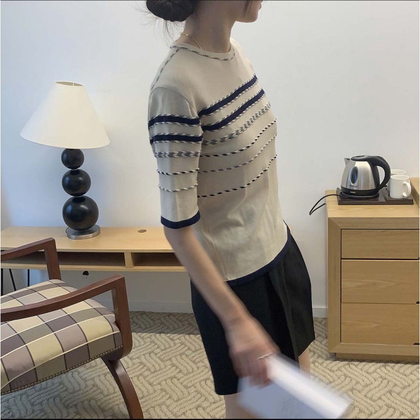 (HÀNG SẮN) Áo dệt len Hàn tua rua cách điệu, Áo thun cổ tròn tay ngắn cho nữ, chất liệu co giãn tốt, form đẹp chuẩn