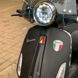 Logo mặt nạ xe Vespa Piaggio chấu gài đa dạng màu sắc
